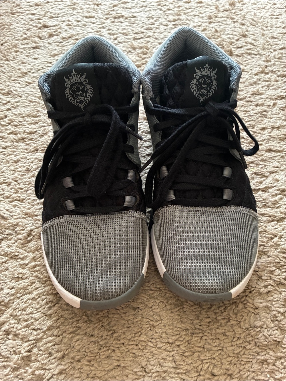 Men's Black & Gray Low-Top Athletic Sneakers with Lion Crest